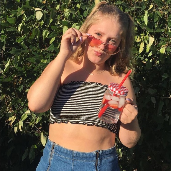 Meet your Posher, Darian - Picture 1 of 1